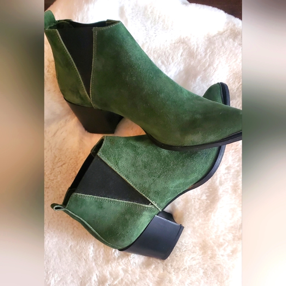 Green suede boots
